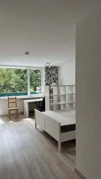 mobilierte Ein-Zimmer-Wohnung mit Balkon und Keller in Stadtteil Zehlendorf — photo 1